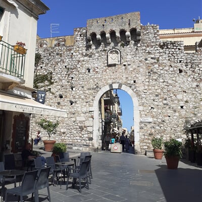Taormina centrum města (5)