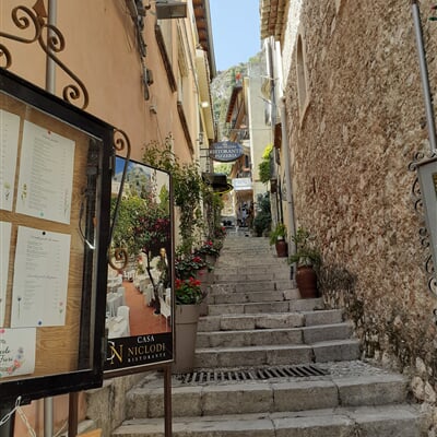 Taormina centrum města (7)