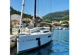 Sun Odyssey 410 - no name (A/C, GENERATOR,BOW TH)