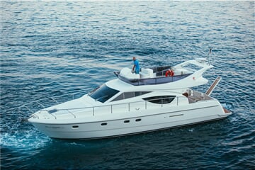 Ferretti 460 - no name (s posádkou)