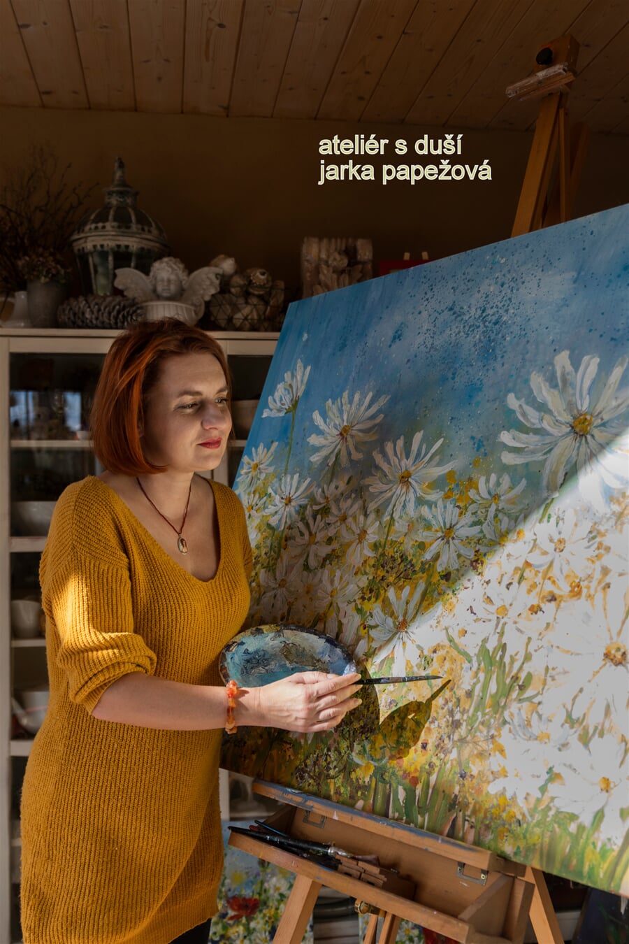 Jarka Papežová při práci Ateliér s duší Veselí