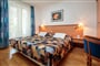 Apt. 4 + 2 DE LUXE****