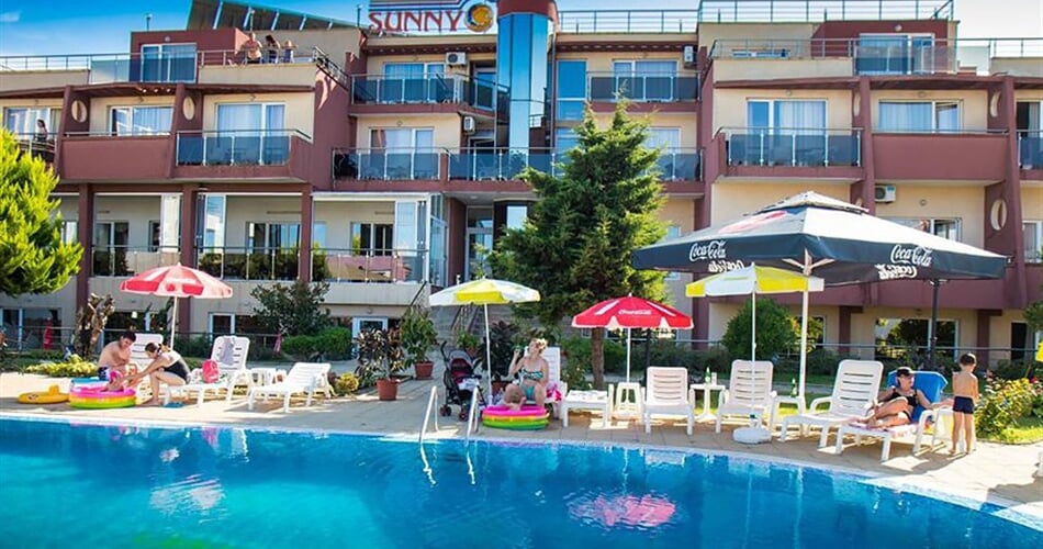 Sunny-Hotel-1