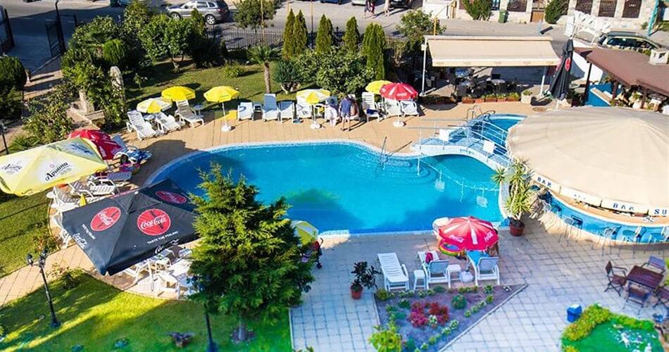 Hotel Sunny: fotografie vybavení exteriérů a interiérů ubytování.