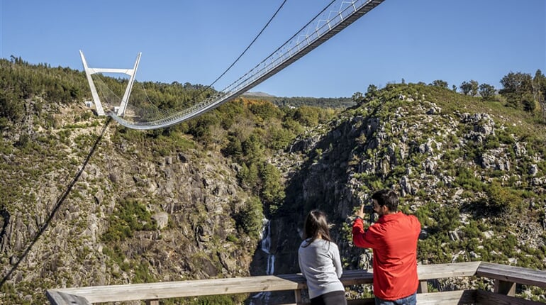 Geopark Arouca, lávka přes řeku Paiva