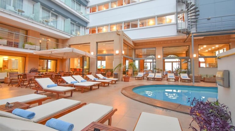 Hotel Ibiscus: fotografie vybavení exteriérů a interiérů ubytování.