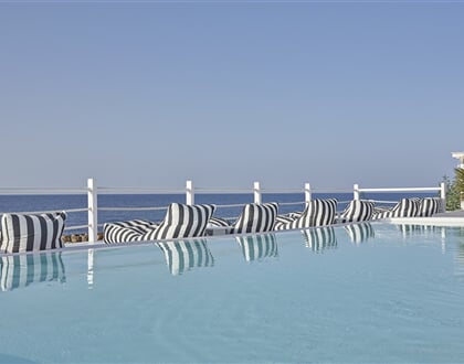 Hotel Notos Therme & Spa: fotografie vybavení exteriérů a interiérů ubytování.
