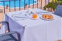 Snídaně na terase, Baja Sardinia, Sardinie