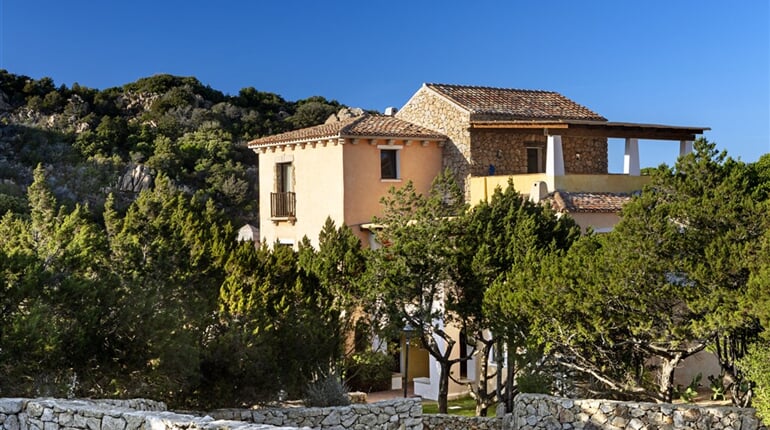 Exteriér apartmánů, Liscia di Vacca, Sardinie