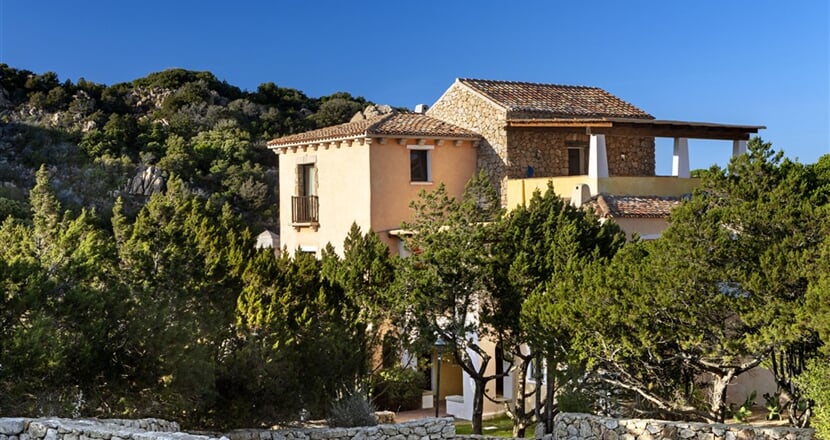 Exteriér apartmánů, Liscia di Vacca, Sardinie