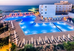 Kyrenia - HOTEL VUNI PALACE