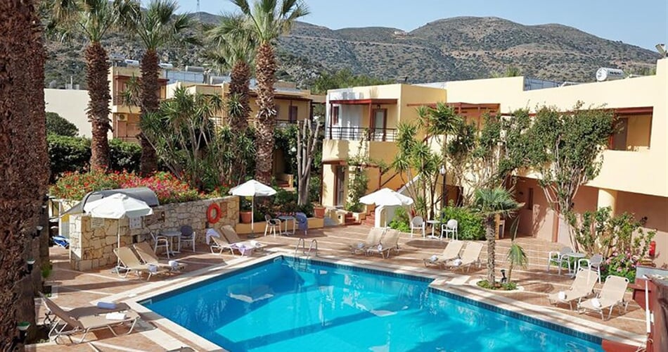 Aparthotel Latania: fotografie vybavení exteriérů a interiérů ubytování.