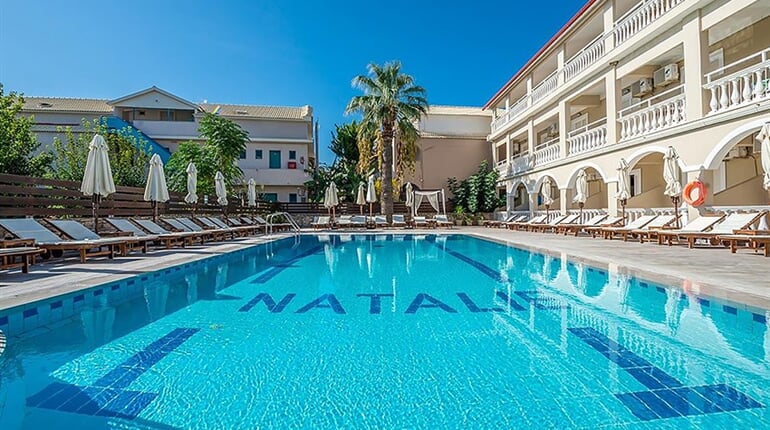 Hotel Natalie - Zakynthos: fotografie vybavení exteriérů a interiérů ubytování.