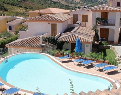 Bazén, Budoni, Sardinie