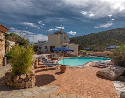 Bazén, Budoni, Sardinie