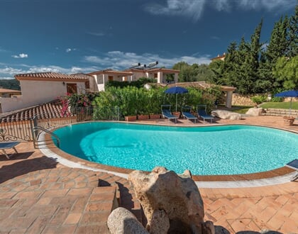 Bazén, Budoni, Sardinie