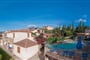 Pohled na residenci, Budoni, Sardinie