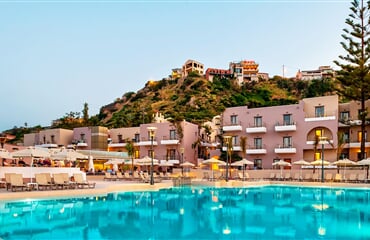 Porto Platanias Village Resort ****