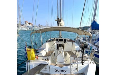 Plachetnice Sun Odyssey 36i - Sunny
