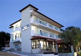 Pefkari - Hotel Akti ***+