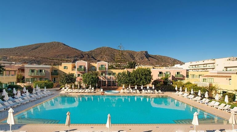 Hotel Silva Beach: fotografie vybavení exteriérů a interiérů ubytování.