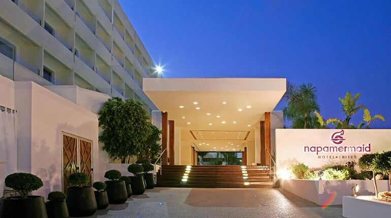 Hotel Napa Mermaid & Suites: fotografie vybavení exteriérů a interiérů ubytování.