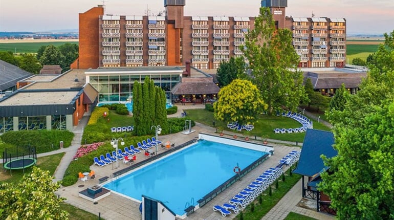 171 Danubius Hotel Bük 2s442 043