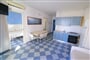 Apt 8