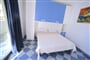 Apt 8