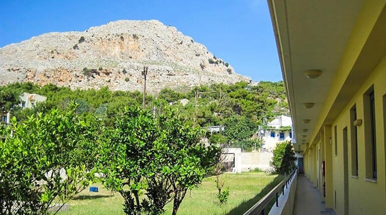 Aparthotel Stegna Star: fotografie vybavení exteriérů a interiérů ubytování.