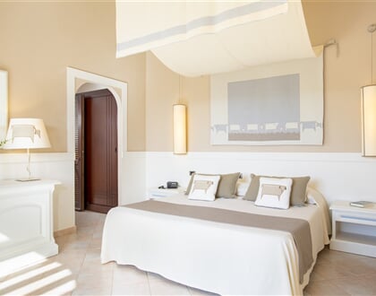 Pokoj DELUXE s výhledem na fontánu, Pula, Sardinie