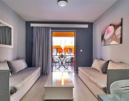 Aparthotel Sunrise Village: fotografie vybavení exteriérů a interiérů ubytování.