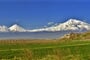 Armenie-velka-Armenie-Khor Virap s horou Ararat_iStock-925059512