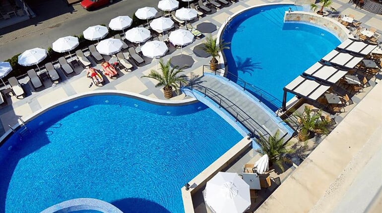 Hotel Nobel: fotografie vybavení exteriérů a interiérů ubytování.