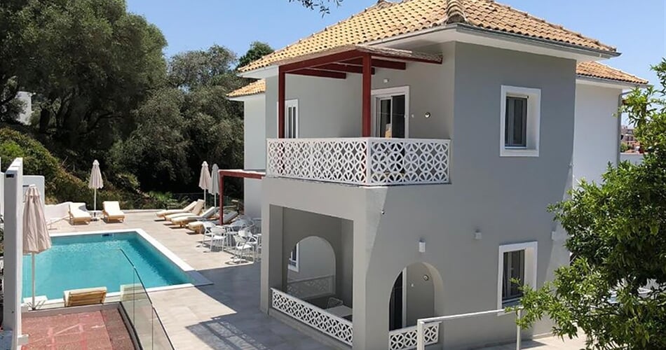 Theros-Stylish-Suites-1