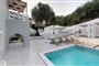 Theros-Stylish-Suites-6