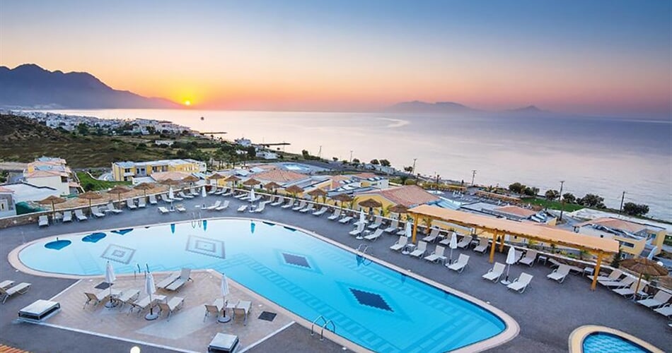 Grand-Blue-Beach-Hotel-2