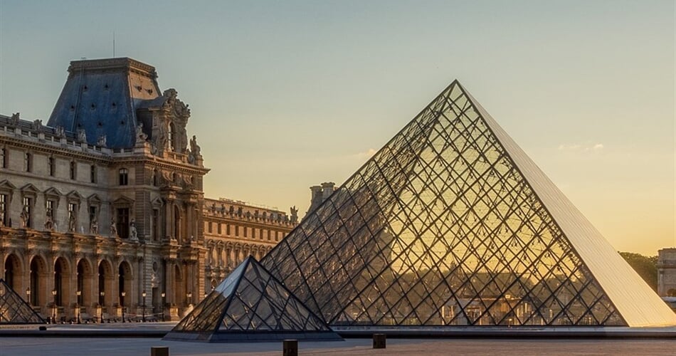 Paříž - muzeum Louvre