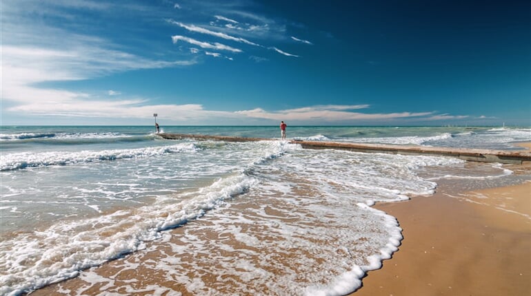 IT_lido_di_Jesolo_plaz_more_vlny