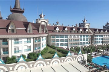 Side - Side Crown Palace