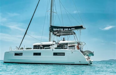 Lagoon 46 - WHITE PEARL (generator, air condition, water maker) *Skippered only*