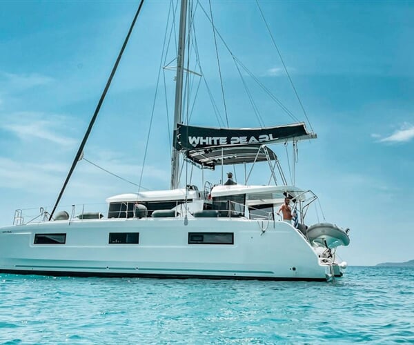 Lagoon 46 - WHITE PEARL (generator, air condition, water maker) *Skippered only*