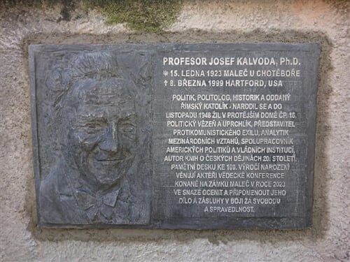 Pamětní deska Josefa Kalvody