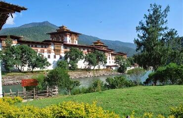 Bhútán - Nepál Na Vlně Luxusu