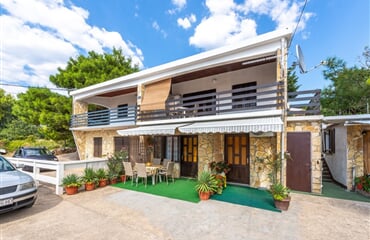 Stara Novalja - Danijela apartmány ***