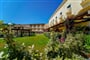 Budova hotelu, Siniscola, Sardinie