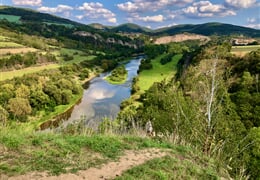 Karlštejn - Karlštejn, Koněpruské jeskyně a Velká Amerika