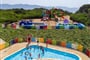 Bazén v miniklubu, Badesi, Sardinie