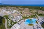 Letecký pohled na bazén Prestige, Badesi, Sardinie