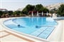 bazén hotelu Corinthia který je k dispozici i klientům ubytovaným ve vile Corinthia